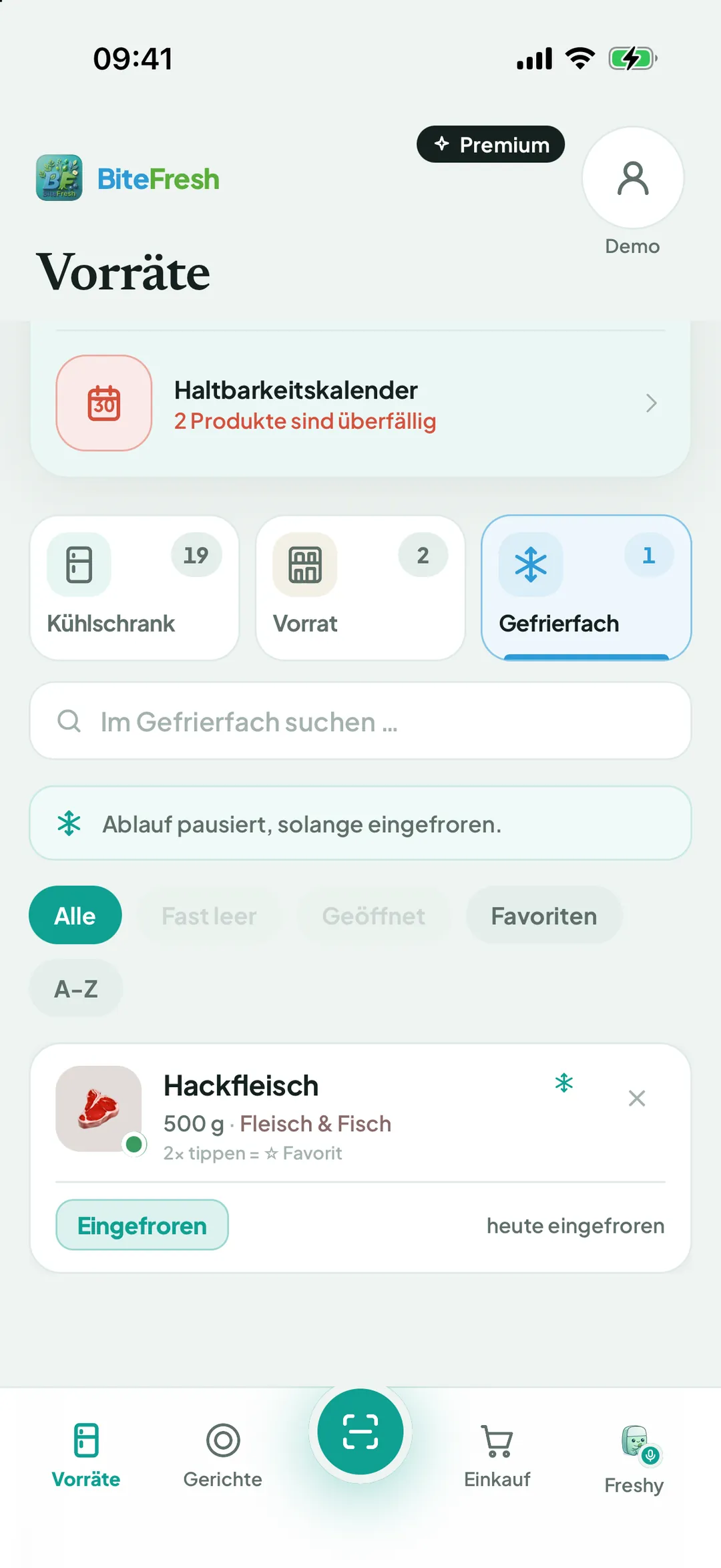 Reiter Gefrierfach mit einem eingefrorenen Produkt