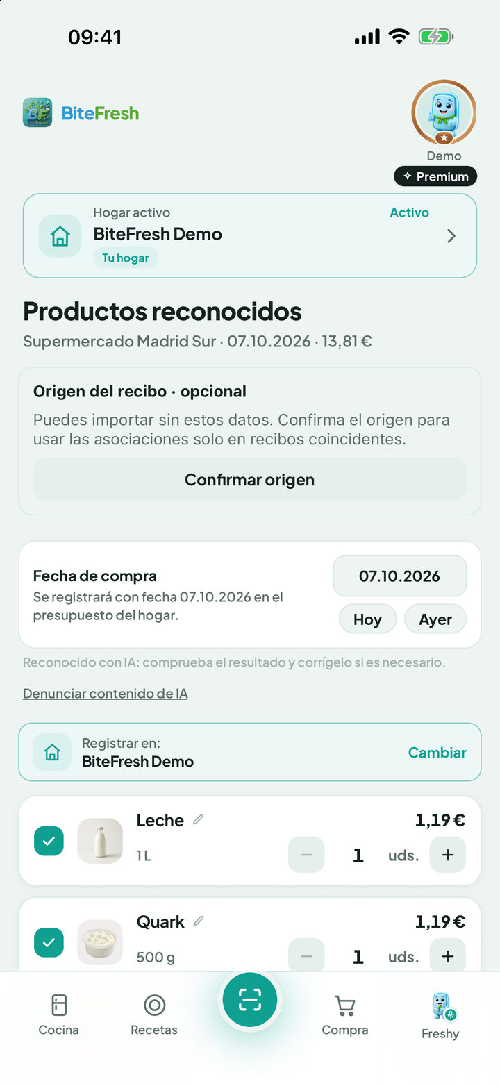 Productos reconocidos en un ticket de demostración con fecha de compra y cantidades editables